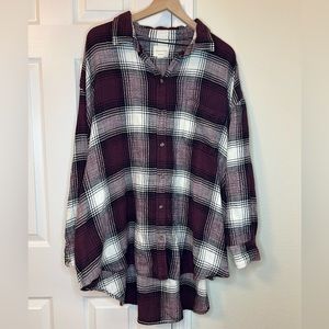 American Eagle Oversized Button Down Long Sleeve Plaid Flannel Shirt